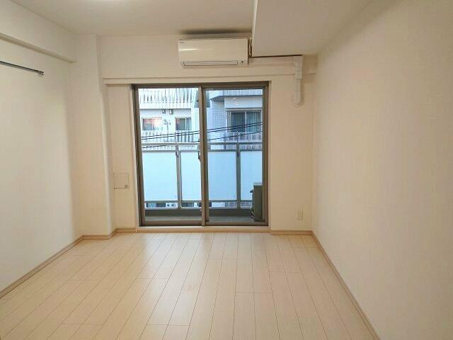 居室・リビング　?