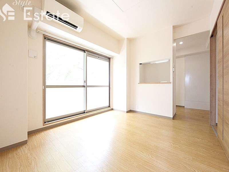 居室・リビング　内装