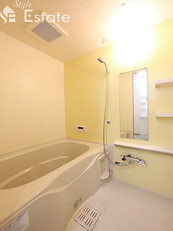 バス・シャワールーム　バスルーム