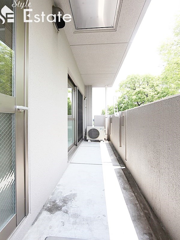 バルコニー　バルコニー