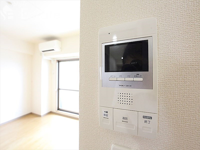 セキュリティ　モニター付きインターホン