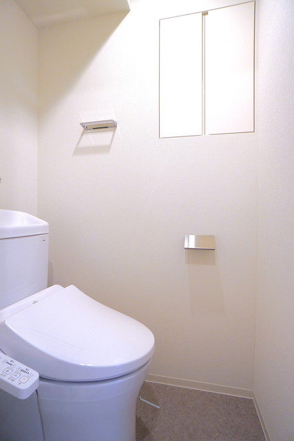 トイレ　※写真は同タイプ住戸です。