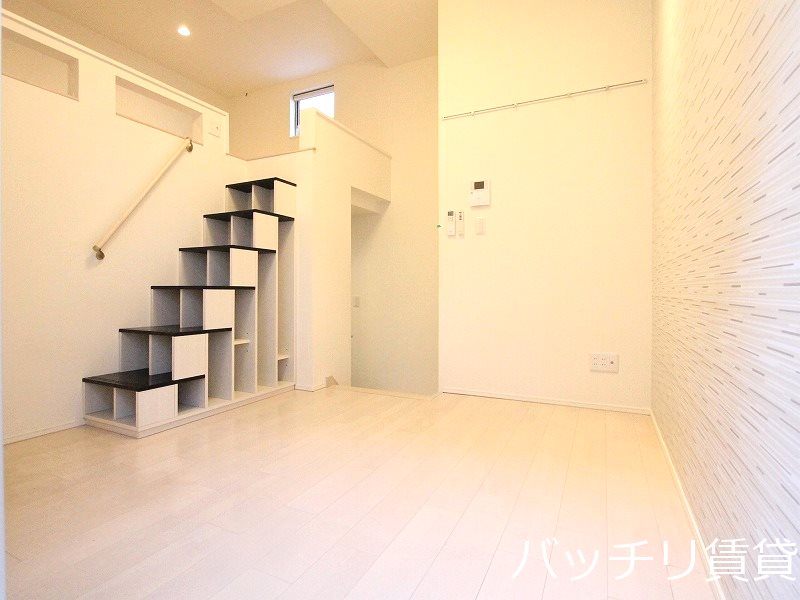 居室・リビング　同型タイプの為、現状を優先致します。