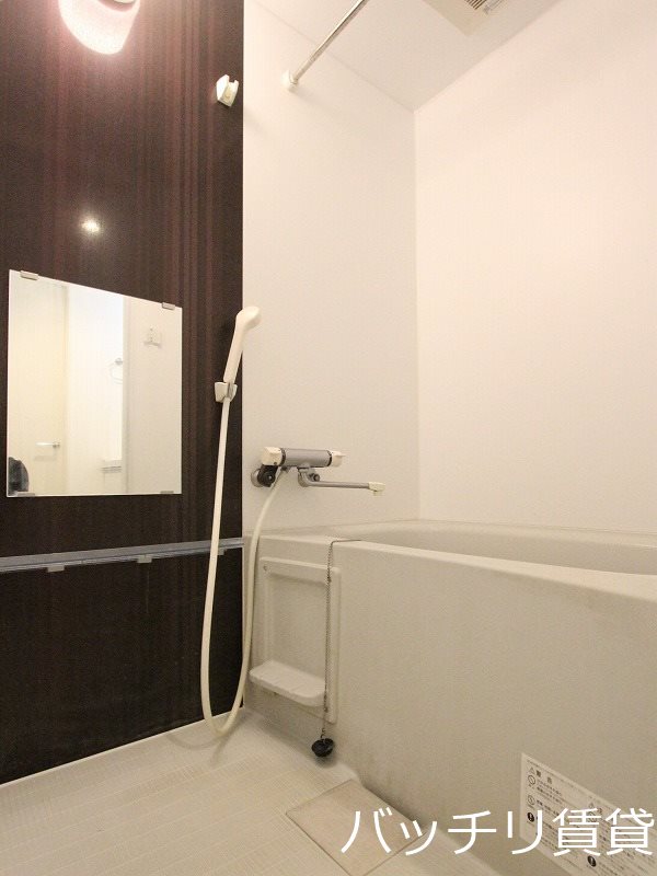 バス・シャワールーム　同型タイプの為、現状を優先致します。
