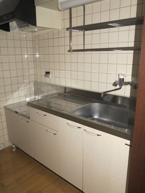 キッチン　※同タイプ別部屋