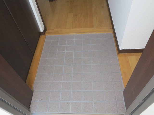 玄関　※同タイプ別部屋