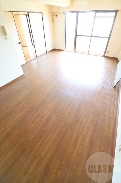 居室・リビング　１２帖の広々としたリビングです