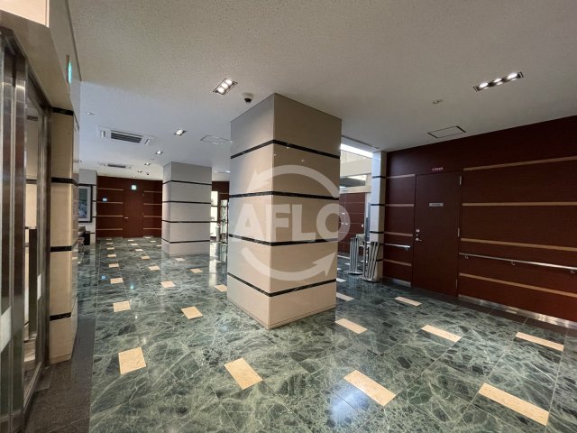 ロビー　ロイヤルパークスなんば　ロビーホール