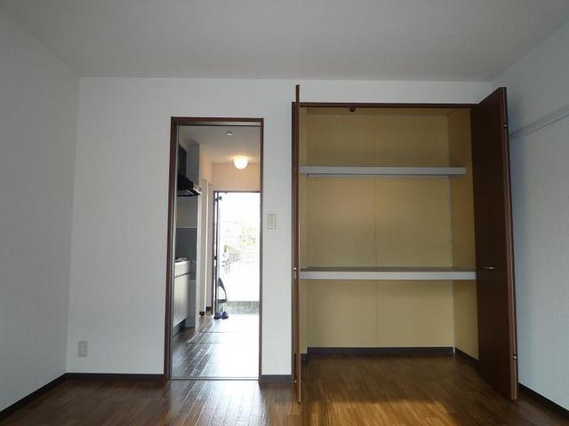 居室・リビング　※別室参考写真。