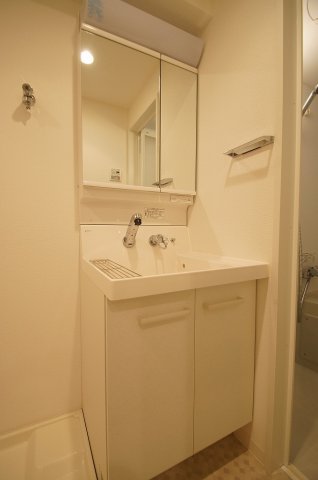 洗面設備　日々の生活に便利な「独立洗面台」あります。