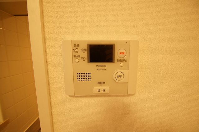 セキュリティ　来訪者が確認できる女性に安心の「TVモニターホン」