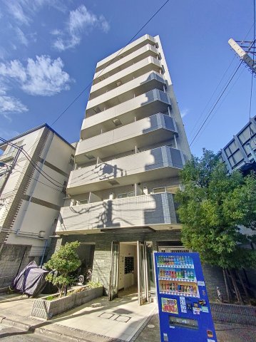 建物外観　インターネット無料のオートロックマンションです。