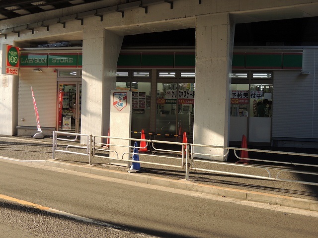 コンビニ　STORE100「八丁畷駅前店」（コンビニ）まで250m