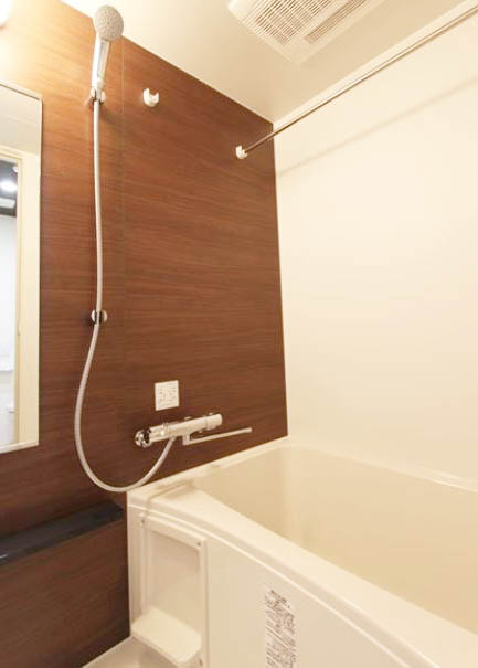 バス・シャワールーム　★ゆったりとできる広さの浴槽★