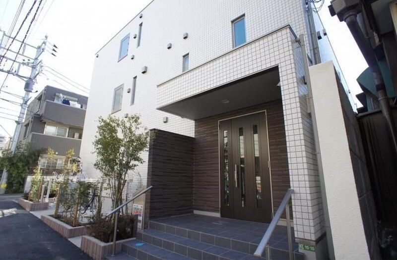 エントランス　☆共用設備もキレイ☆