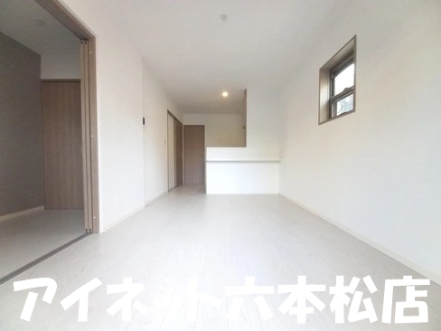 居室・リビング　広々としていいですね。