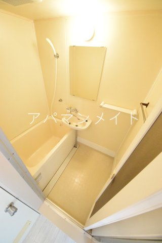 バス・シャワールーム　ゆったり過ごせるお風呂です