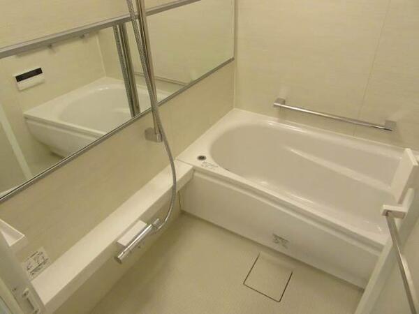 バス・シャワールーム　日々の疲れを癒すお風呂です♪