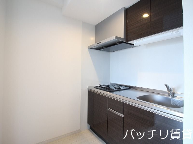 キッチン　別号室タイプの為、現状を優先致します。