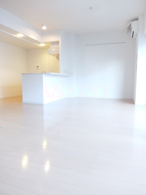 居室・リビング　※別号室参考写真