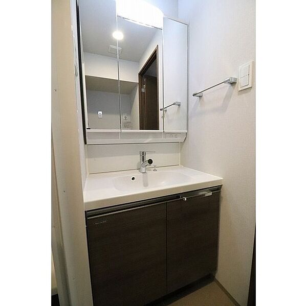 洗面設備　忙しい朝には欠かせない洗面所です