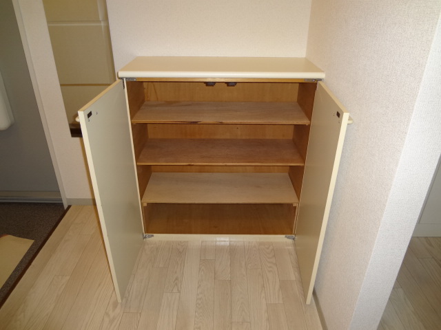 玄関　玄関のシューズボックス