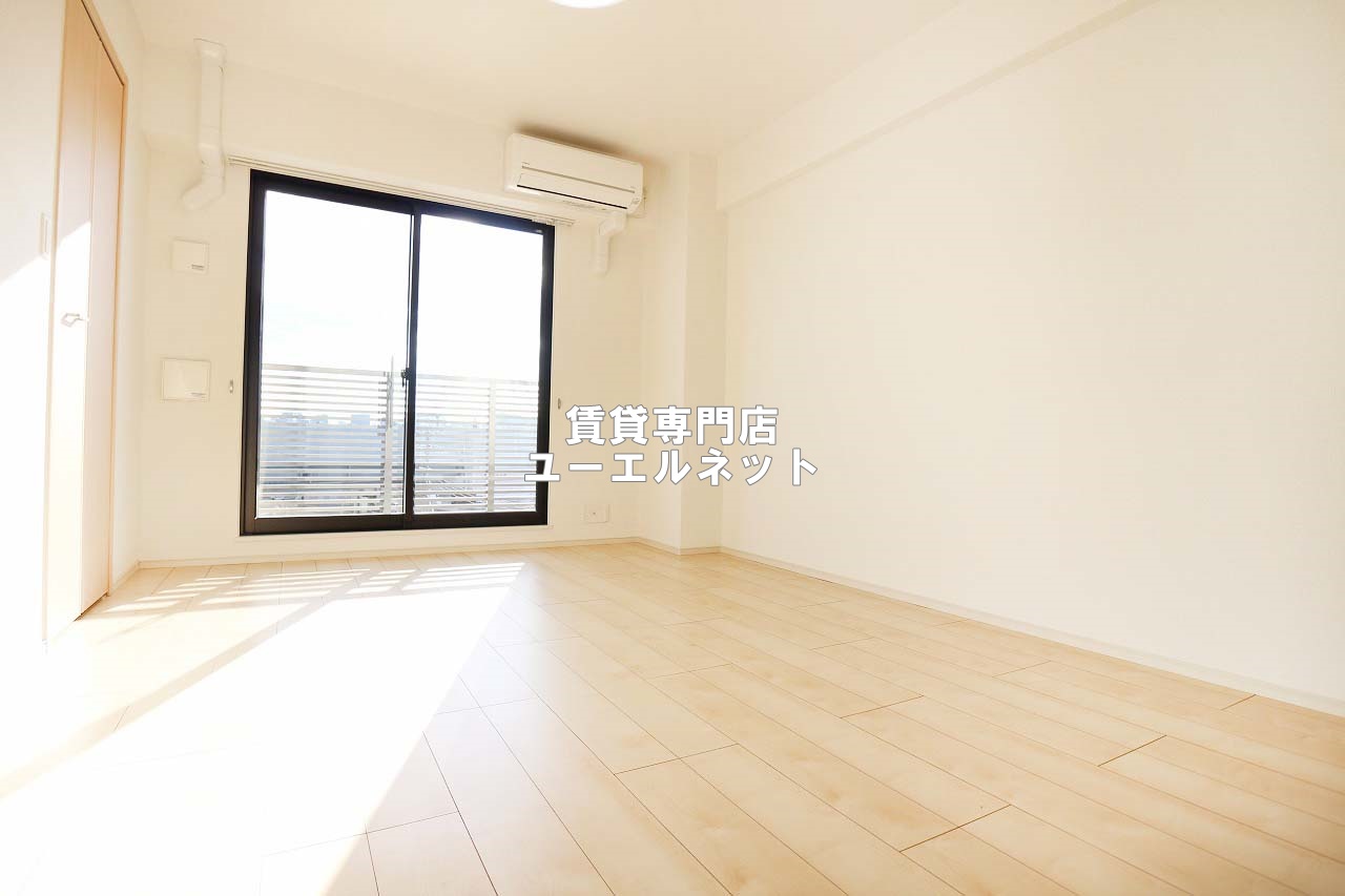 居室・リビング　ゆったりとくつろげる、落ち着きのある居室空間です