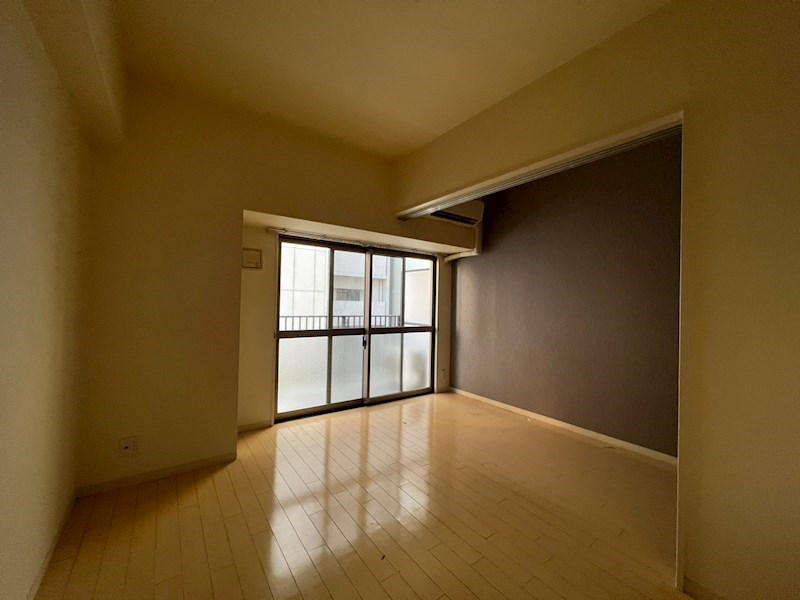 居室・リビング　こちらのリビングで趣味の時間をお楽しみください