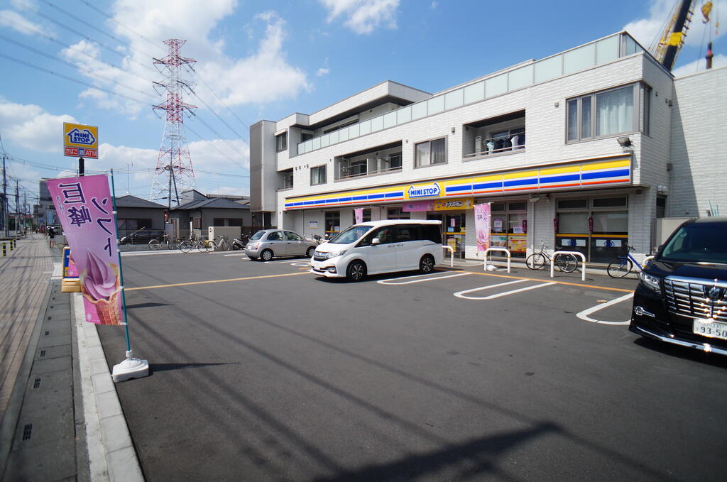 コンビニ　ミニストップ東川口3丁目店（コンビニ）まで507m