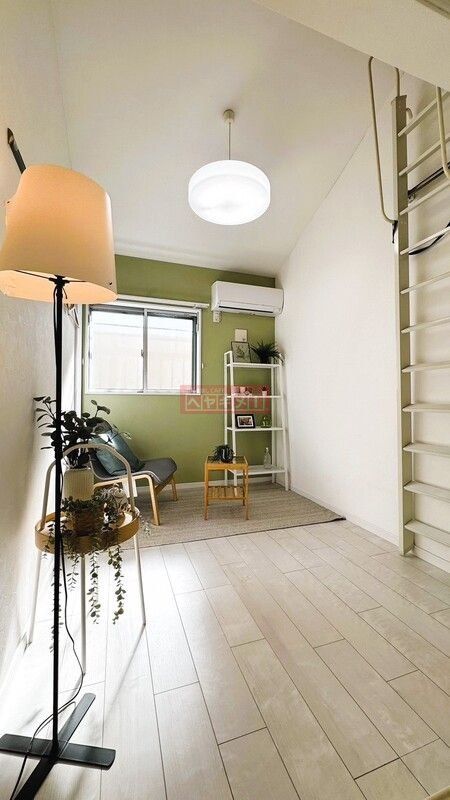 居室・リビング　エントランス