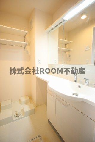 洗面設備　使いやすい洗面所です