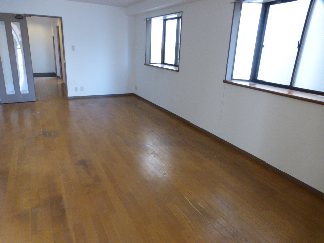 居室・リビング　ワイドなリビング約15帖