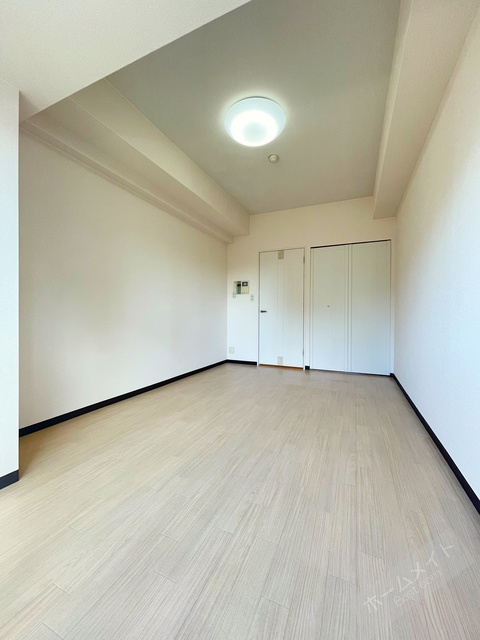 居室・リビング　照明付きです♪