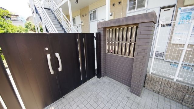 エントランス　オートロックゲート