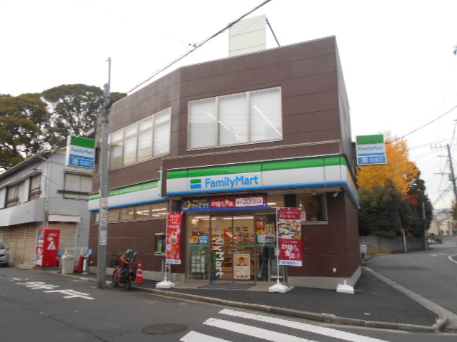 コンビニ　ファミリーマート横浜常盤台店（コンビニ）まで218m
