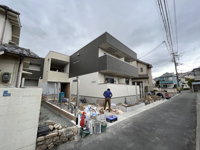 建物外観　安心のオートロック付きです♪