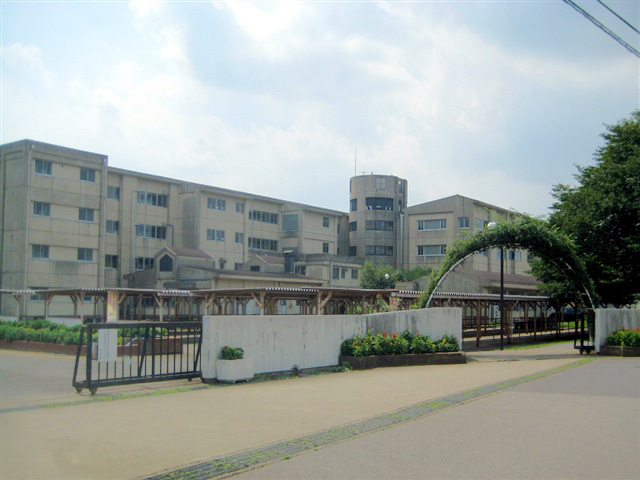 中学校　牛久南中学校（中学校）まで2500m