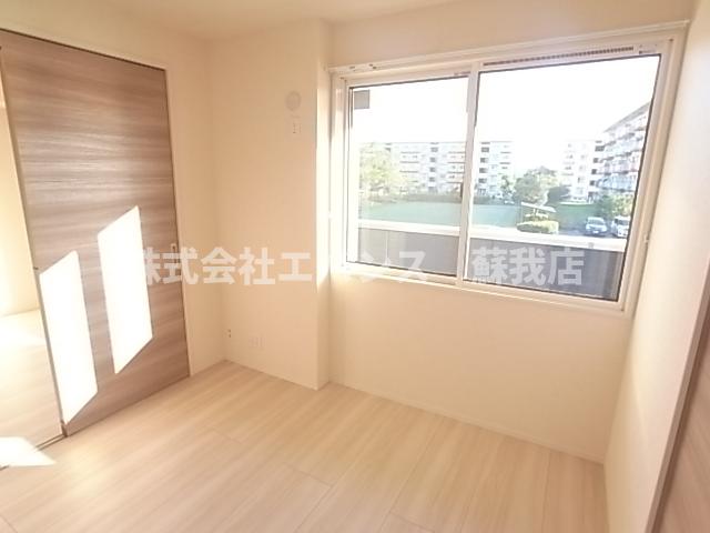 その他部屋・スペース　落ち着いて過ごせるお部屋なので、寝室にいかがでしょうか