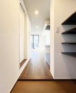 玄関　別部屋参考写真となります