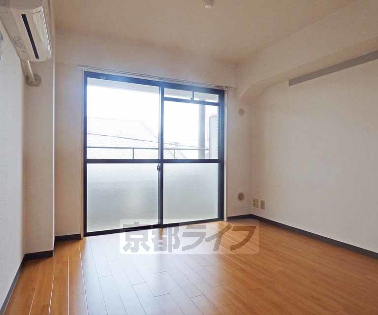 居室・リビング　きれいなお部屋です。