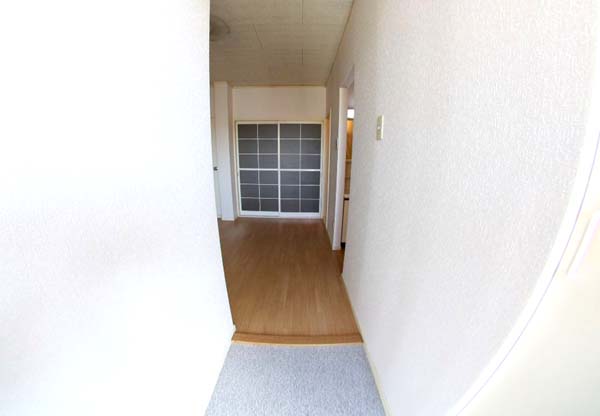 玄関　収納もある玄関です
