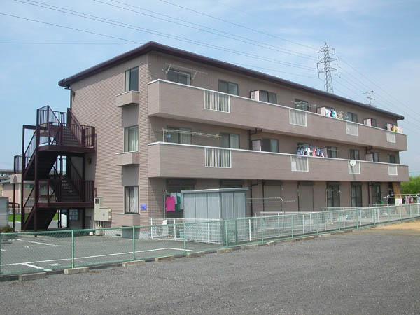 建物外観　落ち着いた雰囲気の外観です
