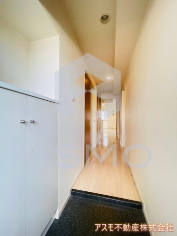 玄関　同マンション別部屋参考写真
