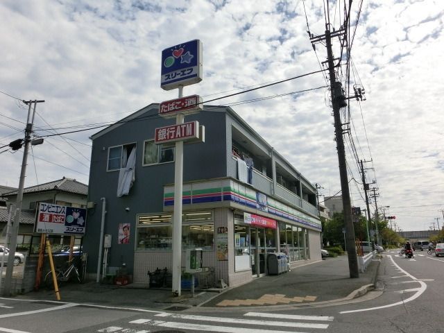 コンビニ　スリーエフ（コンビニ）まで310m