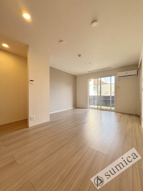 居室・リビング　日当たりのいいお部屋です♪