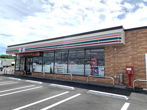 コンビニ　セブンイレブン 豊橋大山町店（コンビニ）まで530m