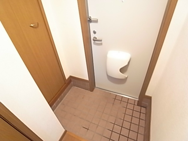玄関　同型別部屋