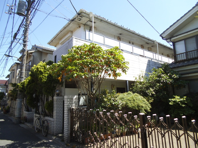 その他　緑の映える外観です♪