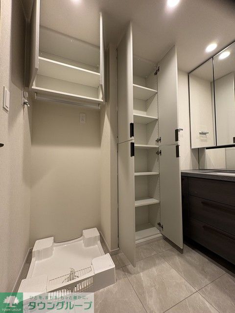 洗面設備　※写真は同タイプ住戸です。