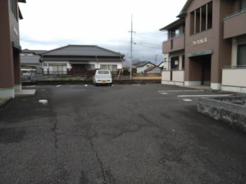 駐車場　駐車場